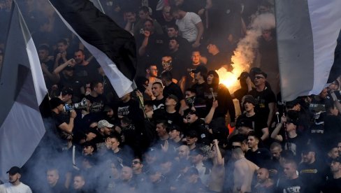 GROBARI SU NAJBOLJI U EVROLIGI! Kapiteni klubova izabrali - najbolja atmosfera je na mečevima Partizana GROBARI SU NAJBOLJI U EVROLIGI! Kapiteni klubova izabrali - najbolja atmosfera je na mečevima Partizana