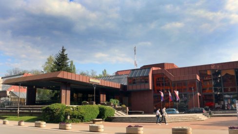 ПОСЛОДАВЦИ НУДЕ ВИШЕ ОД 400 РАДНИХ МЕСТА: Први овогодишњи Сајам запошљавања у Смедереву 8. маја ПОСЛОДАВЦИ НУДЕ ВИШЕ ОД 400 РАДНИХ МЕСТА: Први овогодишњи Сајам запошљавања у Смедереву 8. маја