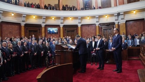 СКУПШТИНА: Србија добила нову Владу