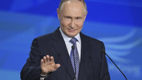 КРЕМЉ: Путин се састао са Хафтаром