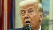 ДАР БЕЗ ПРЕСЕДАНА: Трамп прихвата луксузни авион од Катара, покрећу се правна питања
