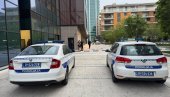 KOD UHAPŠENIH NAĐEN HEROIN: U pokušaju da pobegnu oštetili policijsko vozilo KOD UHAPŠENIH NAĐEN HEROIN: U pokušaju da pobegnu oštetili policijsko vozilo