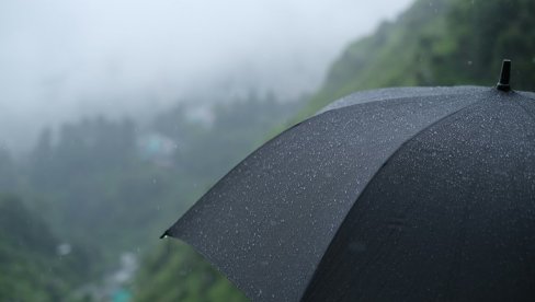 SNAŽNO NEVREME POGODILO BiH: Vozačima se savetuje oprez, evo u kom gradu je najkritičnije