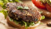 KO BI REKAO DA JE SA PEČURKAMA: Burger bez mesa, sočan i neodoljivog ukusa KO BI REKAO DA JE SA PEČURKAMA: Burger bez mesa, sočan i neodoljivog ukusa
