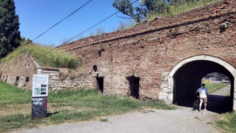 VREME DANAS: Sunčano i veoma toplo, ali biće i oblaka VREME DANAS: Sunčano i veoma toplo, ali biće i oblaka