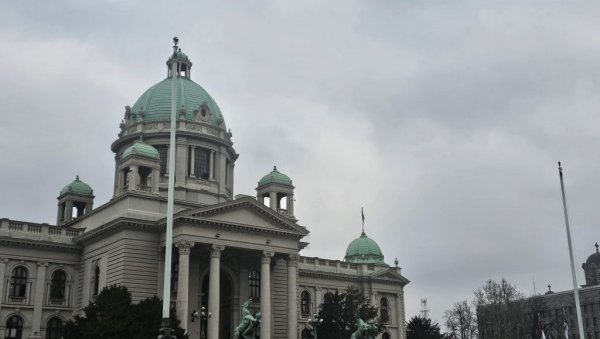 ДОЗВОЉЕНИ КОМЕНТАРИ СА СУЂЕЊА: У Скупштину стигла два од укупно три медијска закона битна за изборне услове ДОЗВОЉЕНИ КОМЕНТАРИ СА СУЂЕЊА: У Скупштину стигла два од укупно три медијска закона битна за изборне услове