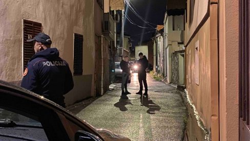 POTRAGA ZA POLICAJCEM NARKO-DILEROM: Uhapšeno nekoliko osoba zbog šverca droge POTRAGA ZA POLICAJCEM NARKO-DILEROM: Uhapšeno nekoliko osoba zbog šverca droge