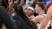 НЕЋУ О УТАКМИЦИ, ПРИЧАЋУ О СВАЂИ У СВЛАЧИОНИЦИ: Гордон отворио душу након пораза Денвера од Оклахоме