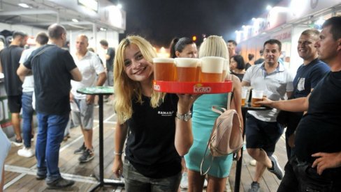 JEDAN OD NAJVEĆIH FESTIVALA PIVA U REGIONU: Beer Fest već više od dve decenije privlači turiste iz celog sveta (FOTO)