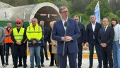 VEZA VOJVODINE SA ZAPADNOM SRBIJOM: Vučić danas obilazi radove na mostu preko Dunava u okviru Fruškogorskog koridora VEZA VOJVODINE SA ZAPADNOM SRBIJOM: Vučić danas obilazi radove na mostu preko Dunava u okviru Fruškogorskog koridora