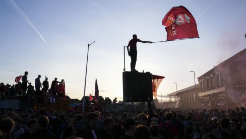 SKANDAL TRESE PREMIJER LIGU! Invalidu u kolicima doživotno zabranjeno posećivanje utakmica u Engleskoj!