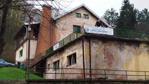 НОЋАС КРЕЋУ НА ВРХ ВИС: Традиционални првомајски уранак планинара из Параћина НОЋАС КРЕЋУ НА ВРХ ВИС: Традиционални првомајски уранак планинара из Параћина