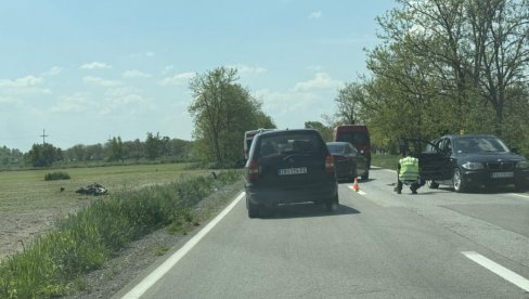 TEŠKA NESREĆA KOD ZRENJANINA: Poginuo motociklista TEŠKA NESREĆA KOD ZRENJANINA: Poginuo motociklista