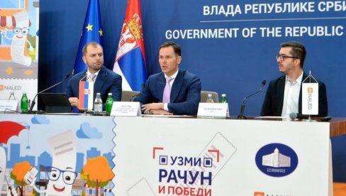 PRVO IZVLAČENJE NA JESEN: Ministar Mali objavio sjajne vesti o igri Uzmi račun i pobedi (FOTO) PRVO IZVLAČENJE NA JESEN: Ministar Mali objavio sjajne vesti o igri Uzmi račun i pobedi (FOTO)