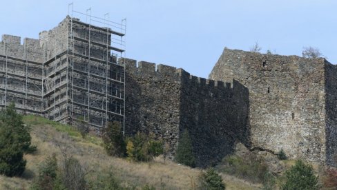TVRĐAVA ODOLEVA VREMENU: I ove godine nastavaljaju se konzervatorski radovi na Magliču TVRĐAVA ODOLEVA VREMENU: I ove godine nastavaljaju se konzervatorski radovi na Magliču