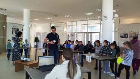 „ĐURINI“ ĐACI POBEDNICI: Rezultati opštinske „Pažljivkove smotre“ u Paraćinu (FOTO) „ĐURINI“ ĐACI POBEDNICI: Rezultati opštinske „Pažljivkove smotre“ u Paraćinu (FOTO)