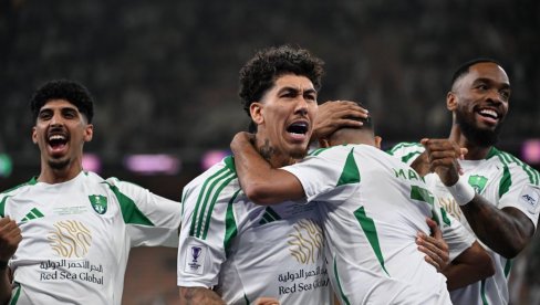 NI RONALDOV NASR, NI MITROVIĆEV HILAL! Roberto Firmino, Marez, Toni i družina doneli Al Ahliju prvu titulu klupskog prvaka Azije NI RONALDOV NASR, NI MITROVIĆEV HILAL! Roberto Firmino, Marez, Toni i družina doneli Al Ahliju prvu titulu klupskog prvaka Azije