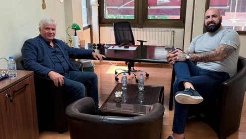 ПЕРО АНТИЋ ДОБИО НАСЛЕДНИКА: Бившег звездаша заменио човек који је у Партизан довео Душка Вујошевића ПЕРО АНТИЋ ДОБИО НАСЛЕДНИКА: Бившег звездаша заменио човек који је у Партизан довео Душка Вујошевића