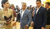 МАКРОН: Победа Симиона у Румунији имала би негативне последице по суседну Молдавију