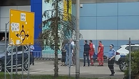 УБИЈЕН МУШКАРАЦ У БАЊАЛУЦИ: Пуцњава испред тржног центра УБИЈЕН МУШКАРАЦ У БАЊАЛУЦИ: Пуцњава испред тржног центра