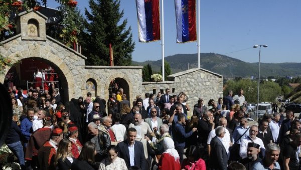 СВЕТИЊА КАО ЛУКА СПАСЕЊА: Слава Ђурђевих ступова у Беранама, 812. од настанка СВЕТИЊА КАО ЛУКА СПАСЕЊА: Слава Ђурђевих ступова у Беранама, 812. од настанка
