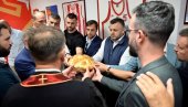 ВИ СТЕ РЕДАК СЛУЧАЈ У СРБИЈИ... Свештеник на слави КК Црвена звезда о томе како црвено-бели славе славу