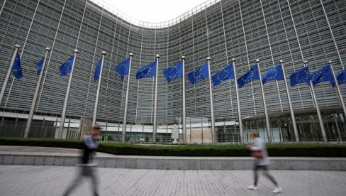 EU UVODI STROŽU BUDŽETSKU KONTROLU: Nema para dok se ne uradi ono što zahteva Brisel EU UVODI STROŽU BUDŽETSKU KONTROLU: Nema para dok se ne uradi ono što zahteva Brisel
