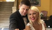 ПРИЈАТЕЉИ ДО СМРТИ: Кренули из гарсоњере – Јована објавила слику са венчања