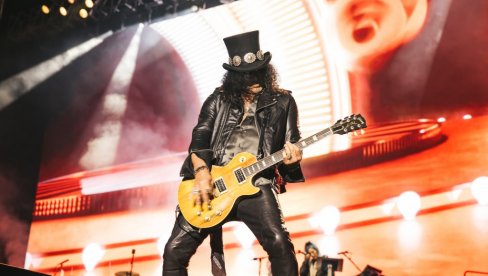 GUNS N ROSES OTVORILI TURNEJU SET LISTOM OD 22 NUMERE: Već na sledećem koncertu dodali 6 novih pesama - šta nas čeka u Beogradu 18. jula? GUNS N ROSES OTVORILI TURNEJU SET LISTOM OD 22 NUMERE: Već na sledećem koncertu dodali 6 novih pesama - šta nas čeka u Beogradu 18. jula?
