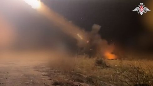 СТАВИТИ ПОКРОВСК У „КОТАО“: Шта значи руска офанзива код Мирнограда за највеће утврђење ВСУ (МАПА)