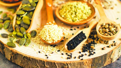 NUTRITIVNE BOMBICE ČUVARI ZDRAVLJA: Uvrstite ovih 7 vrsti semenki u jelovnik i zaboravite na lekara NUTRITIVNE BOMBICE ČUVARI ZDRAVLJA: Uvrstite ovih 7 vrsti semenki u jelovnik i zaboravite na lekara