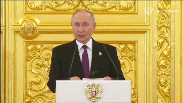 ПУТИН НАЗДРАВИО ЗА ПОБЕДУ: То је историјска истина коју нико не може заташкати, оклеветати или одузети ПУТИН НАЗДРАВИО ЗА ПОБЕДУ: То је историјска истина коју нико не може заташкати, оклеветати или одузети