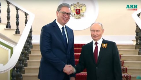 PUTIN DOČEKAO VUČIĆA: Predsednik Srbije stigao na Paradu pobede u Moskvi - rame uz rame sa svetskim liderima