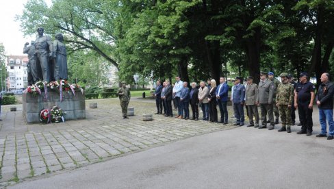 ODATA POŠTA RODOLJUBIMA: U Kraljevu prigodno obeležen Dan pobede nad fašizmom ODATA POŠTA RODOLJUBIMA: U Kraljevu prigodno obeležen Dan pobede nad fašizmom