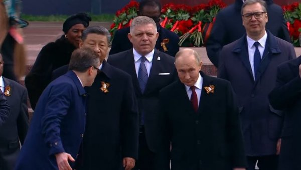 ВУЧИЋ ТИК УЗ ПУТИНА: Ово је слободарски свет (ВИДЕО) ВУЧИЋ ТИК УЗ ПУТИНА: Ово је слободарски свет (ВИДЕО)