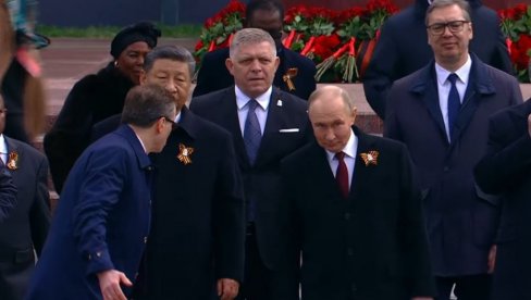 VUČIĆ TIK UZ PUTINA: Ovo je slobodarski svet (VIDEO) VUČIĆ TIK UZ PUTINA: Ovo je slobodarski svet (VIDEO)