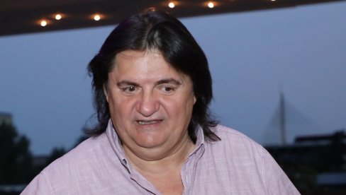 SAZNAO SAM ZA NJENE AVANUTE Kemiš u otvorenom pismu o razvodu: Početkom decembra iselio sam se iz zajedničkog stana SAZNAO SAM ZA NJENE AVANUTE Kemiš u otvorenom pismu o razvodu: Početkom decembra iselio sam se iz zajedničkog stana