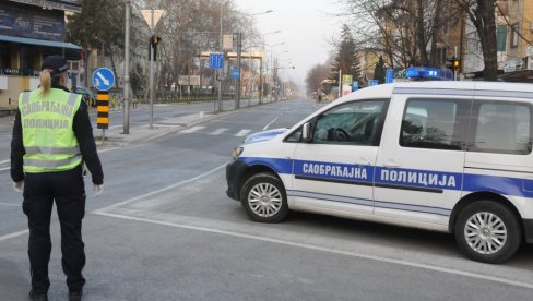 UDESI BEZ ŽRTAVA: U aprilu 49 saobraćajnih nezgoda na području PU Kraljevo UDESI BEZ ŽRTAVA: U aprilu 49 saobraćajnih nezgoda na području PU Kraljevo