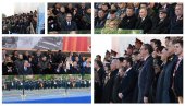 НА ПОНОС СРБИЈИ: Председник Вучић из првог реда прати Параду победе (ФОТО) НА ПОНОС СРБИЈИ: Председник Вучић из првог реда прати Параду победе (ФОТО)