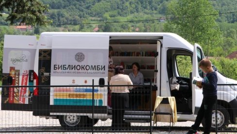 KNJIGE NA TOČKOVIMA: U Kraljevu počeo da radi bibliokombi NB „Stefan Prvovenčani“ KNJIGE NA TOČKOVIMA: U Kraljevu počeo da radi bibliokombi NB „Stefan Prvovenčani“
