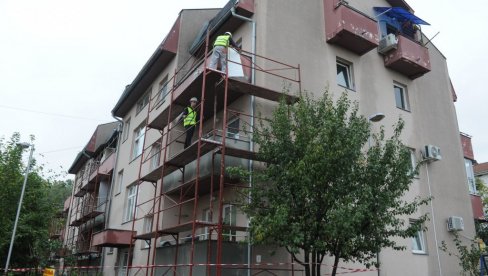 ODOBRENO 18 PROJEKATA: Za projekte održavanja zgrada Kraljevčani izdvojili 30 miliona ODOBRENO 18 PROJEKATA: Za projekte održavanja zgrada Kraljevčani izdvojili 30 miliona