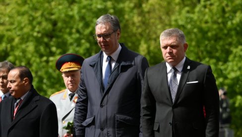 MOĆNA PORUKA IZ KREMLJA: Dolazak Vučića i Fica u Moskvu je herojski čin