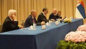 ВУЧИЋ НАКОН САСТАНКА СА СИЈЕМ: Укупан извоз Србије у Кину је био 20 милиона ВУЧИЋ НАКОН САСТАНКА СА СИЈЕМ: Укупан извоз Србије у Кину је био 20 милиона
