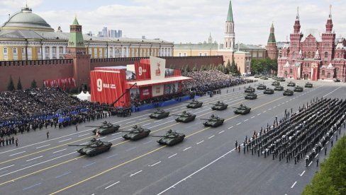ПОРУКА ИЗ КРЕМЉА ДАН НАКОН ПАРАДЕ: Европљане нервира светска подршка Дану победе у Москви ПОРУКА ИЗ КРЕМЉА ДАН НАКОН ПАРАДЕ: Европљане нервира светска подршка Дану победе у Москви