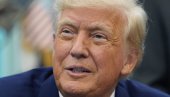 НАЈВРЕДНИЈИ ПОКЛОН КОЈИ ЈЕ ИКАДА УПУЋЕН ТРАМПУ: Краљевске породице из Катара изненадила одабиром (ВИДЕО)