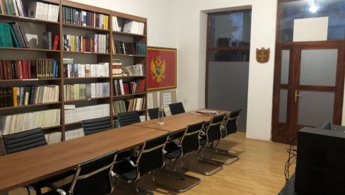 OBNOVLJENA CRNOGORSKA BIBLIOTEKA: Udruženje u Crvenki uredilo novi prostor OBNOVLJENA CRNOGORSKA BIBLIOTEKA: Udruženje u Crvenki uredilo novi prostor
