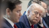 ПУТИН СЕ УМОРИО ОД РАТА У УКРАЈИНИ Трамп: Ублажио сам санкције Сирији ПУТИН СЕ УМОРИО ОД РАТА У УКРАЈИНИ Трамп: Ублажио сам санкције Сирији