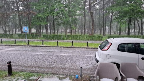 POSLE ZEMLJOTRESA- KATAKLIZMA! Nezapamćeno nevreme pogodilo Nikšić, sve se beli na ulicama (VIDEO) POSLE ZEMLJOTRESA- KATAKLIZMA! Nezapamćeno nevreme pogodilo Nikšić, sve se beli na ulicama (VIDEO)