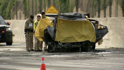 TEŠKA SAOBRAĆAJNA NESREĆA: Jedna osoba poginula, 32 povređene u sudaru na auto-putu TEŠKA SAOBRAĆAJNA NESREĆA: Jedna osoba poginula, 32 povređene u sudaru na auto-putu