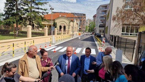 JAVNE POVRŠINE PONOS LESKOVCA: Unapređivanje infrastrukture prepoznato kao prioritet lokalne samouprave JAVNE POVRŠINE PONOS LESKOVCA: Unapređivanje infrastrukture prepoznato kao prioritet lokalne samouprave